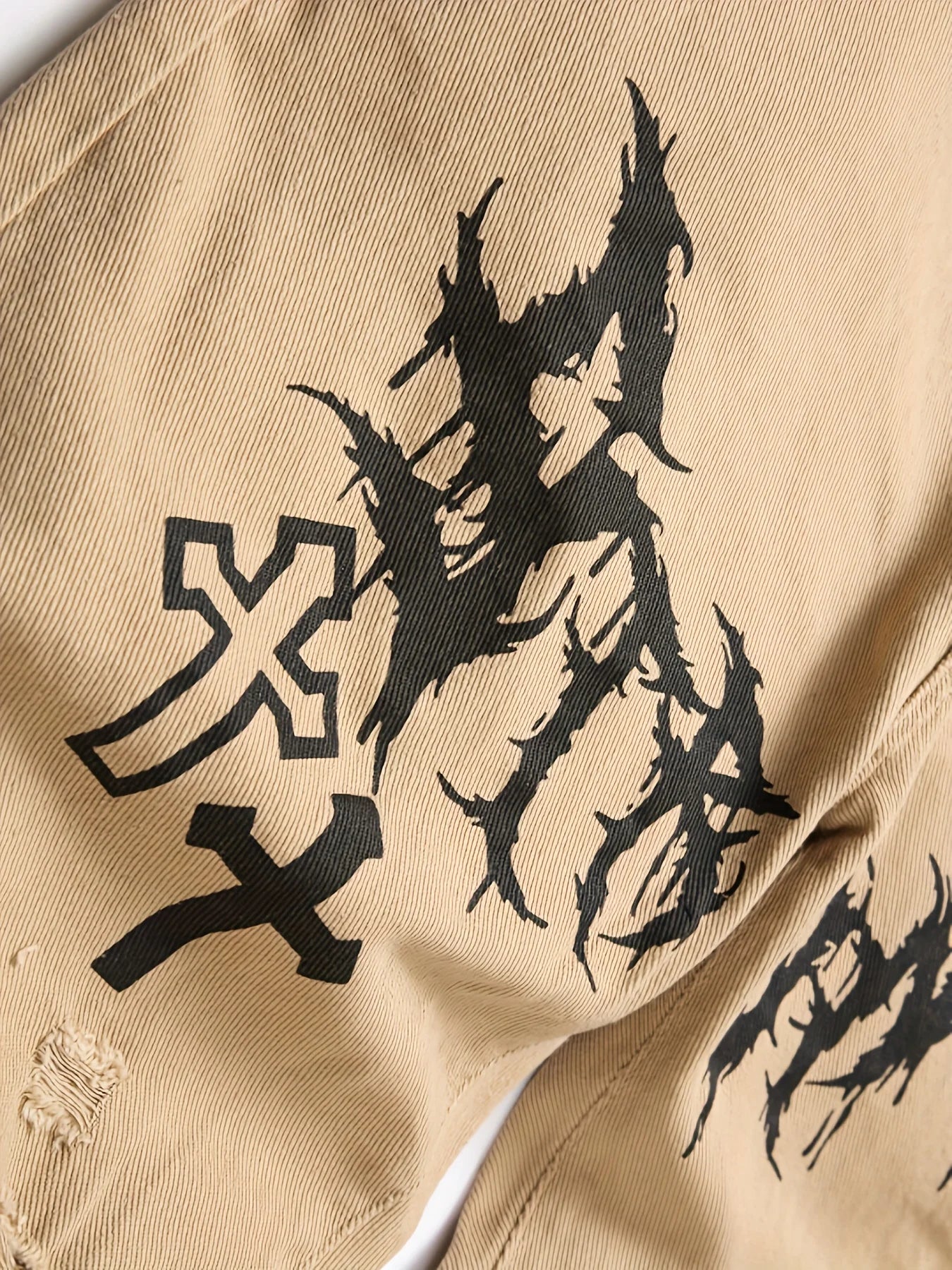 Men’s Street Paint Printed Distressed Jeans – Slim Fit Graffiti Denim Pants