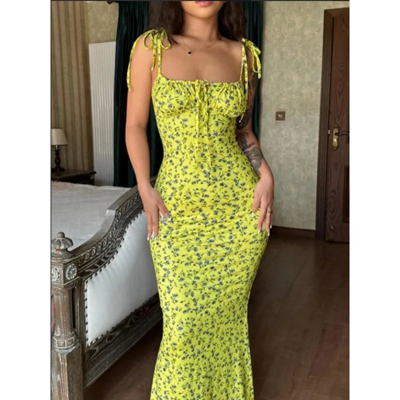 Plus Size Floral Suspender Maxi Dress – Stretchy Bodycon Summer Evening Gown with Cross-Belt Detail (1XL–5XL)